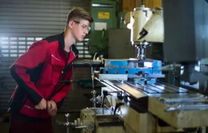 theurl lehre metalltechnik werkstaette